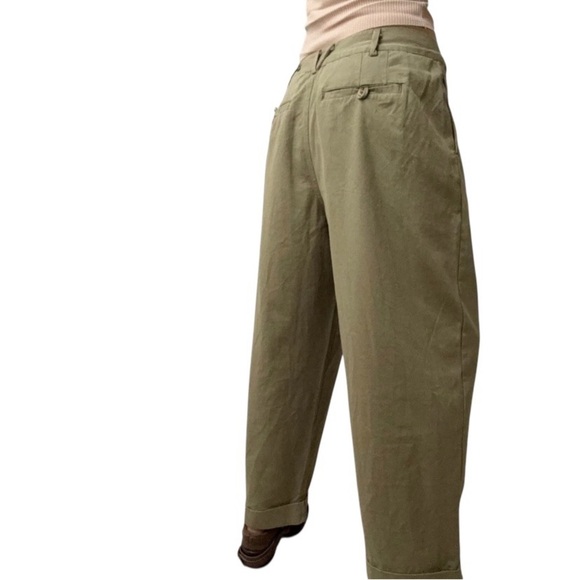 EUC FREE PEOPLE PLEAT FRONT CHINO PANTS IN KHAKI GREEN & WITH BODYSUIT - SIZE 10 - Picture 5 of 16